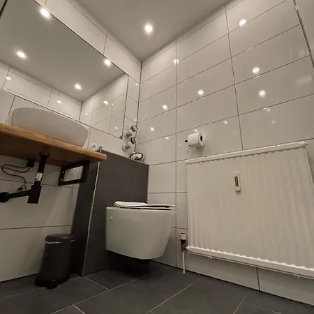 Moderne 3,5 85m2 & Balkon Apartment Duisburg