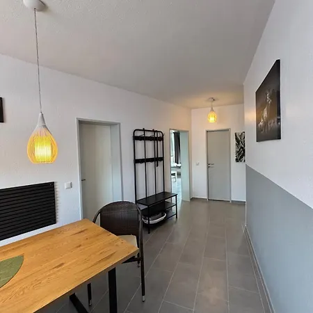 Moderne 3,5 85m2 & Balkon Apartment