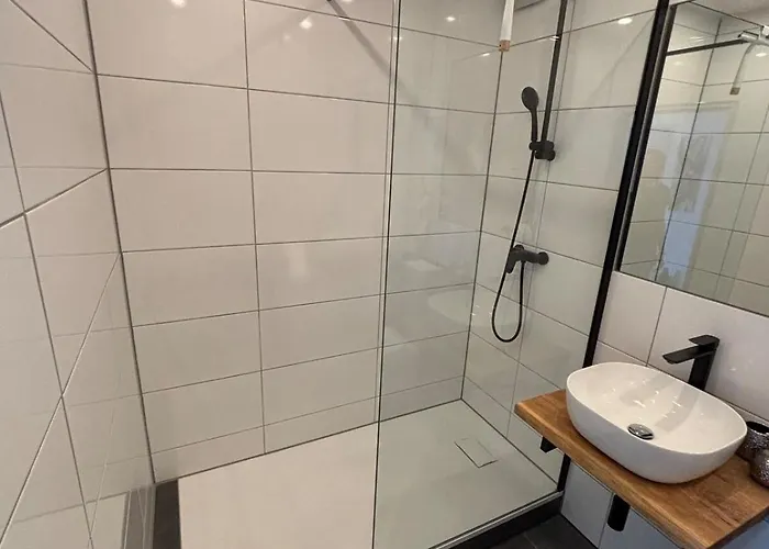 Moderne 3,5 85m2 & Balkon Apartman Duisburg